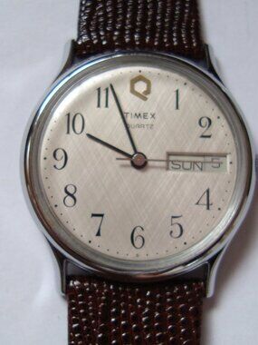 VINTAGE TIMEX QUARTZ,RUN GREAT,NEW BATTERY